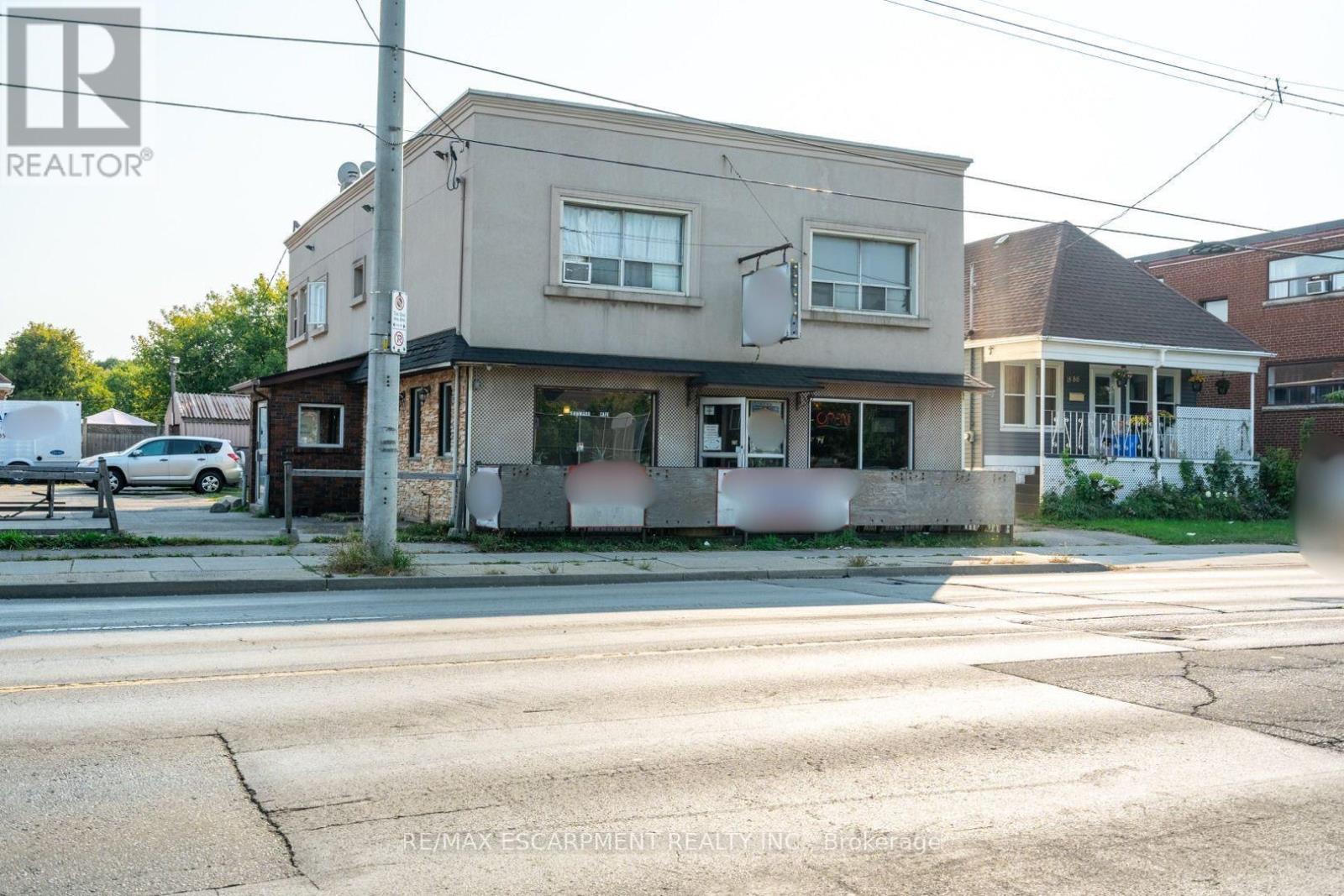 1490 BARTON STREET E, Hamilton, Ontario