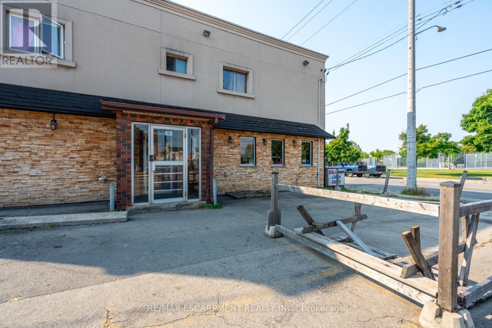 1490 Barton Street E, Hamilton, Ontario  L8H 2X2 - Photo 7 - X13152600