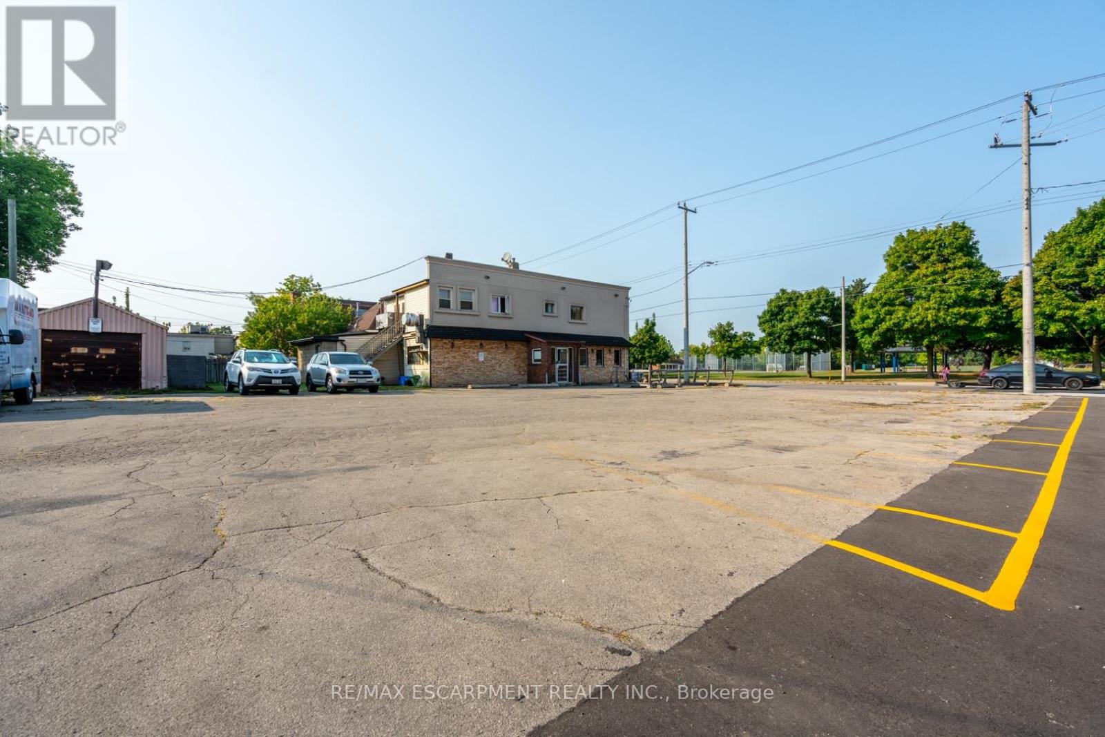 1490 Barton Street E, Hamilton, Ontario  L8H 2X2 - Photo 9 - X13152600