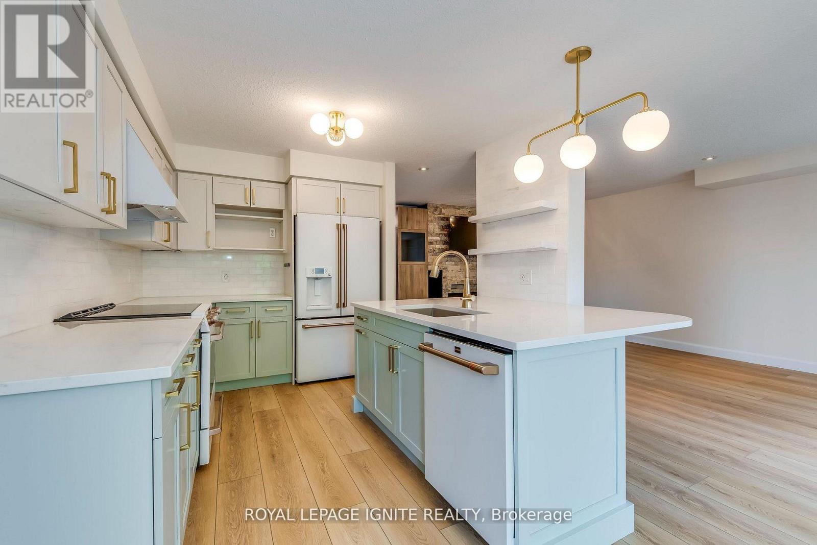 64 Templewood Drive, Kitchener, Ontario  N2R 1X3 - Photo 12 - X13152620