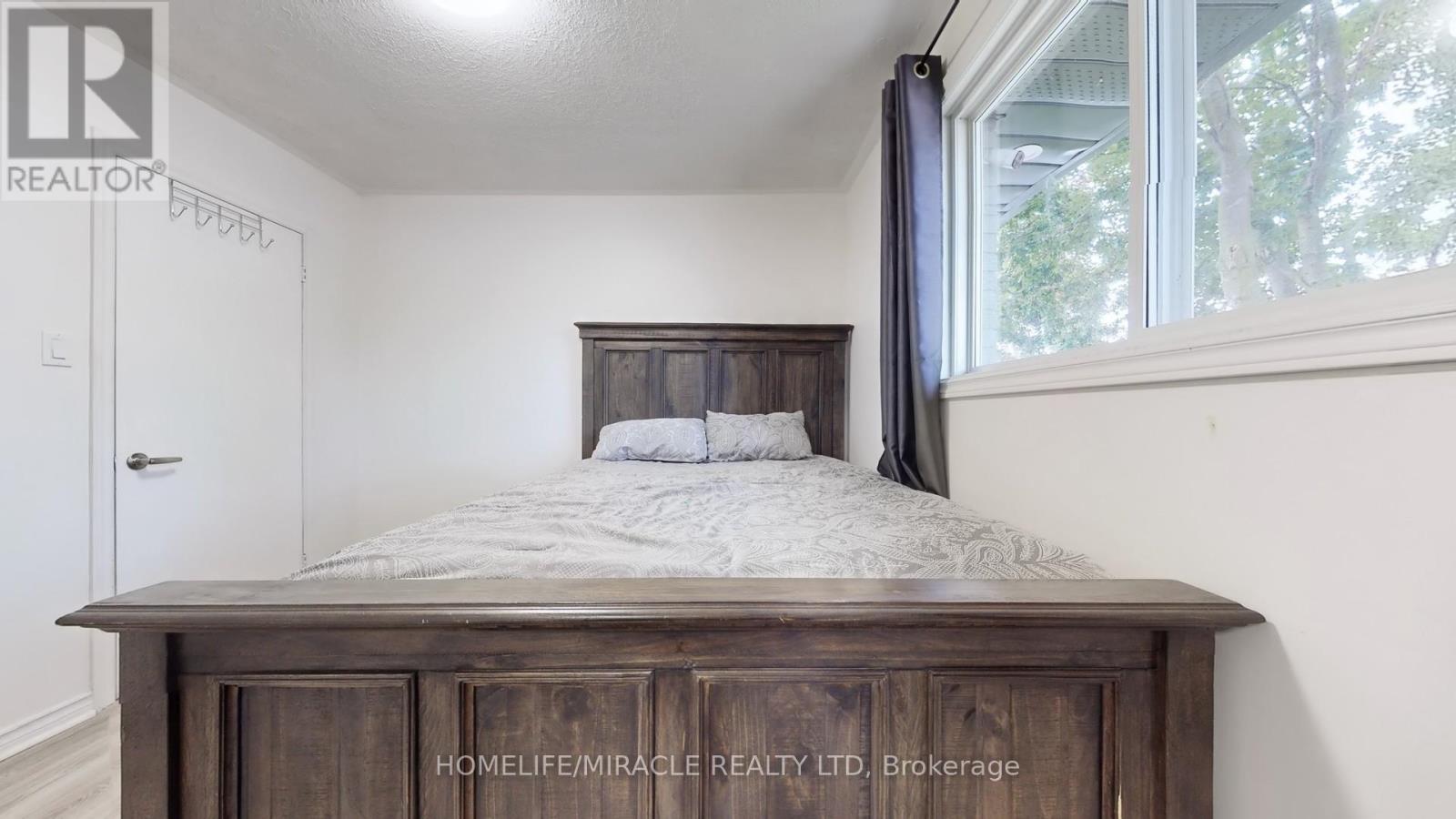 374 Book Road, Grimsby, Ontario  L3M 2M6 - Photo 20 - X13152622