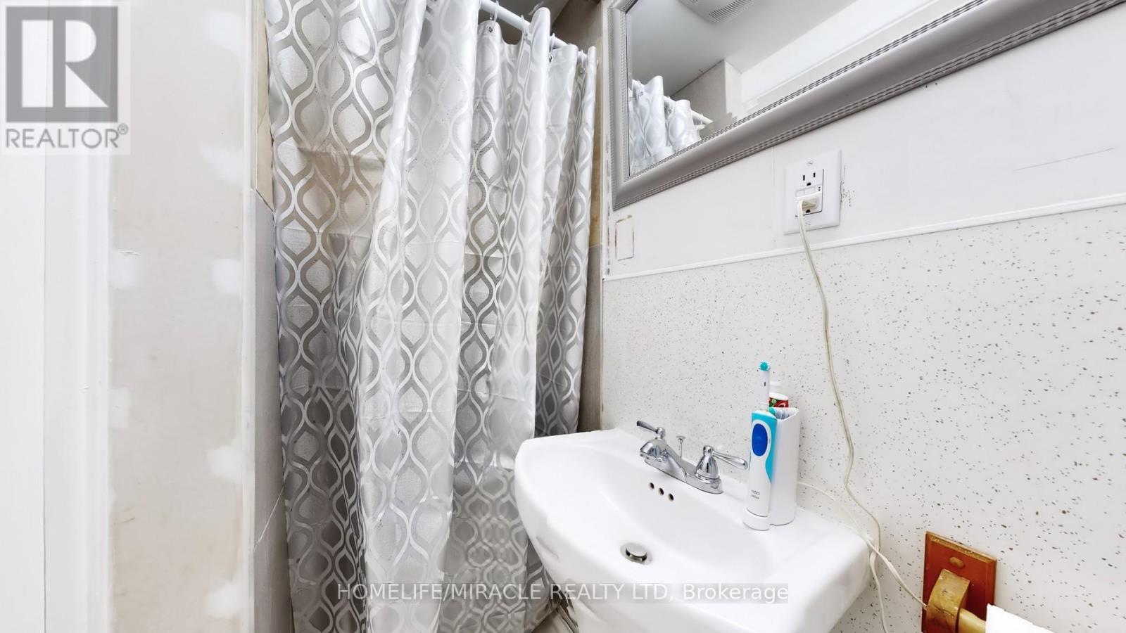 374 Book Road, Grimsby, Ontario  L3M 2M6 - Photo 41 - X13152622