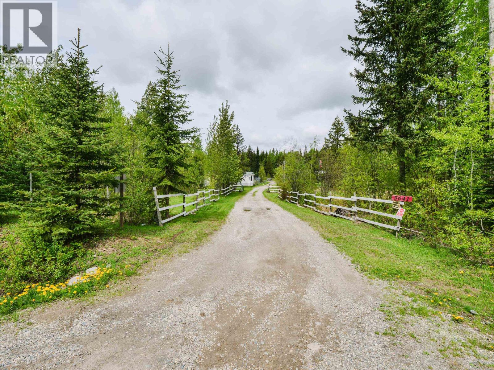 3641 Blue Riege Road, Quesnel, British Columbia  V2J 6J4 - Photo 2 - R3126060