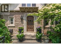 2 OAK KNOLL Drive, Hamilton, Ontario