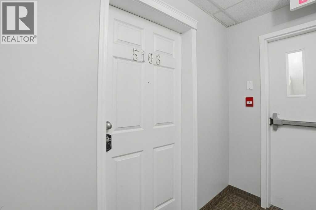 5106, 70 Panamount Drive NW, Calgary, Alberta  T3K 5Z1 - Photo 3 - A2294584