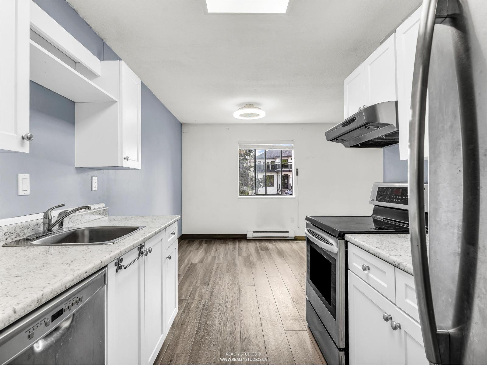 206 9682 134 Street, Surrey, British Columbia  V3T 5L6 - Photo 4 - R3118631