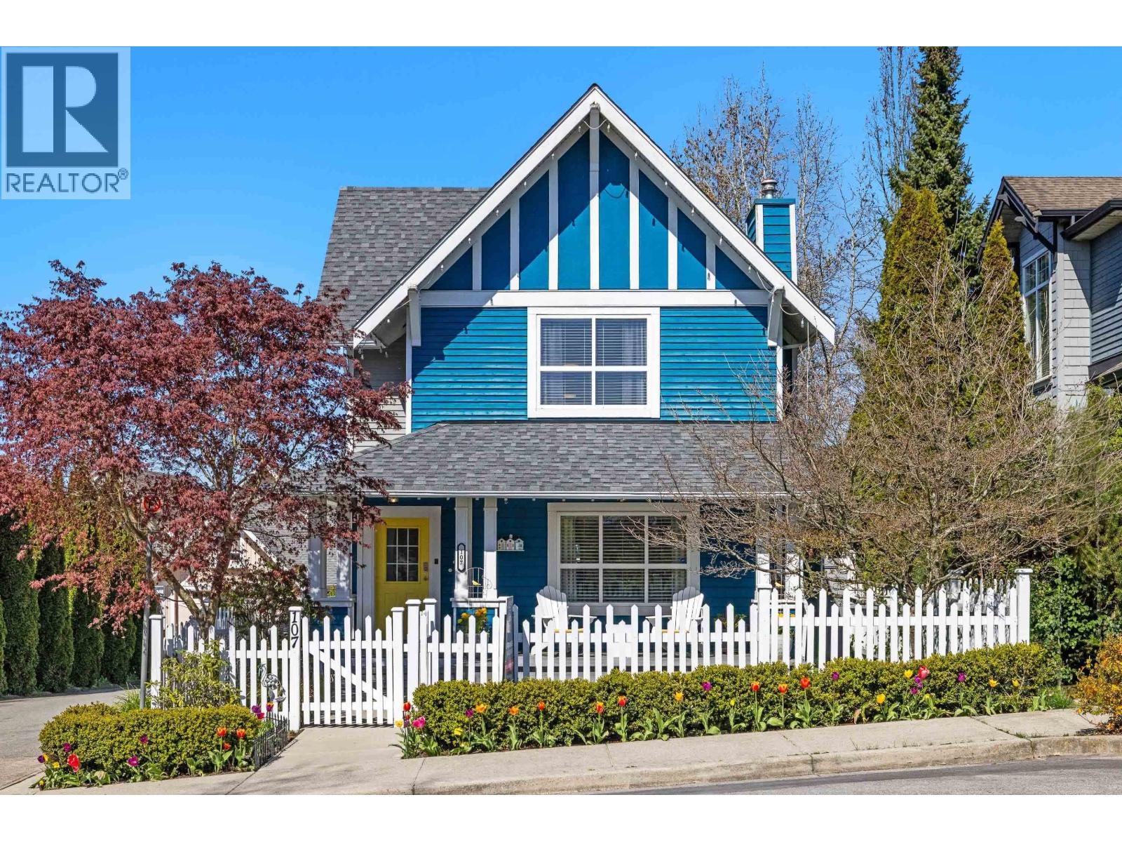107 Star Crescent, New Westminster, British Columbia V3M 6X6 - Photo 2 - R3102586