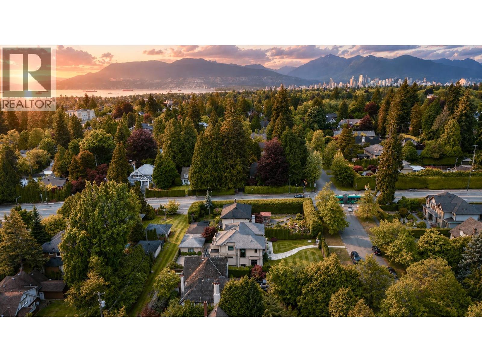 5755 Angus Drive, Vancouver, British Columbia  V6M 3N7 - Photo 2 - R3125201