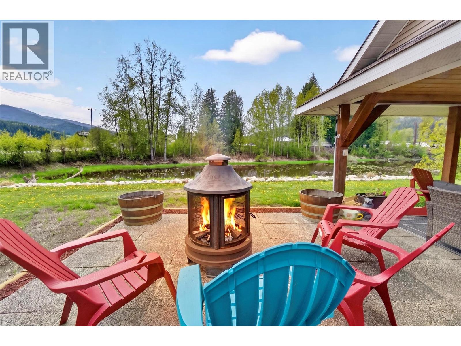 2069 Solsqua Road, Sicamous, British Columbia  V0E 2V5 - Photo 11 - 10385434