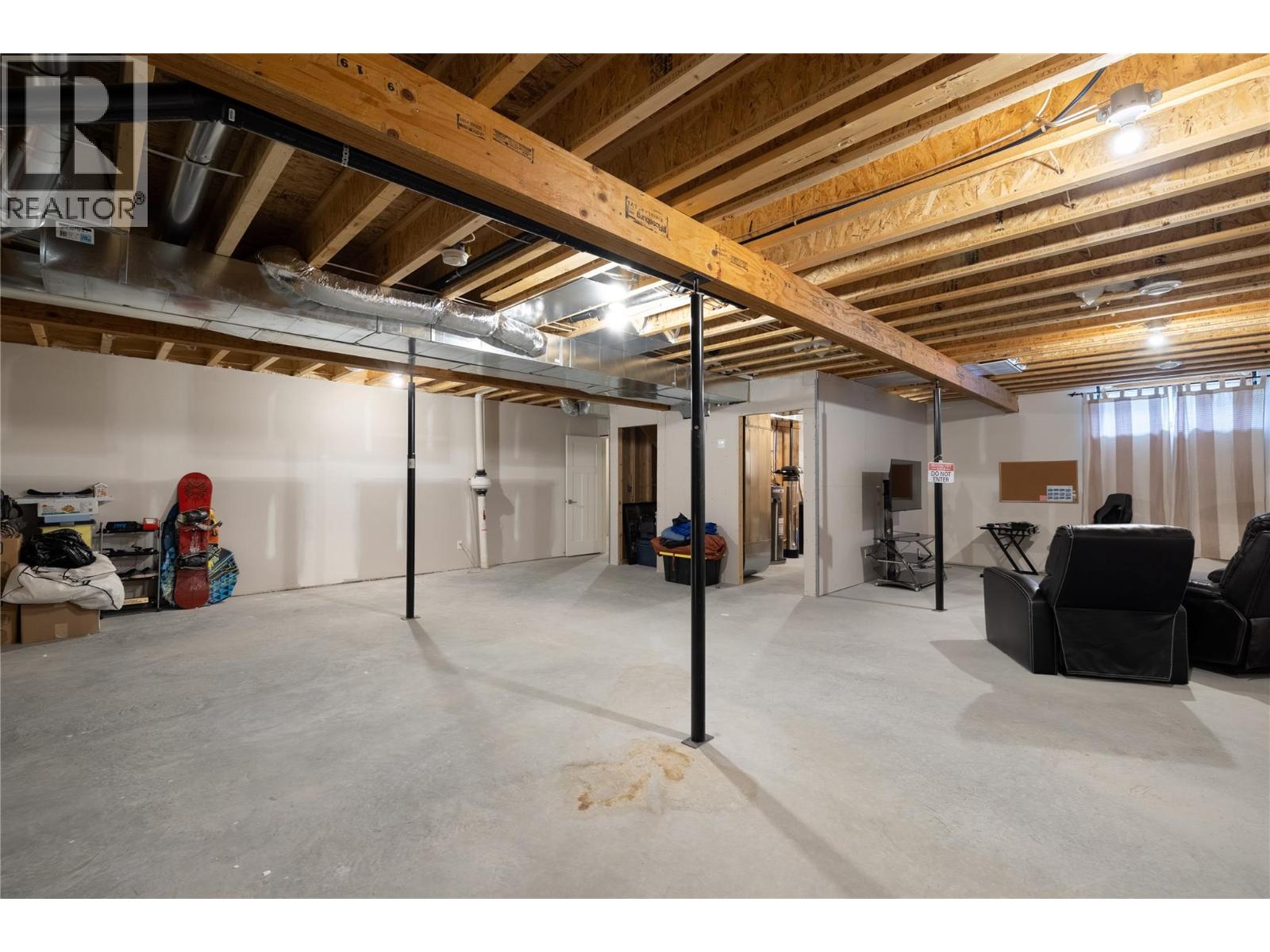 1105 11 Avenue, Vernon, British Columbia  V1H 1Z1 - Photo 43 - 10388238