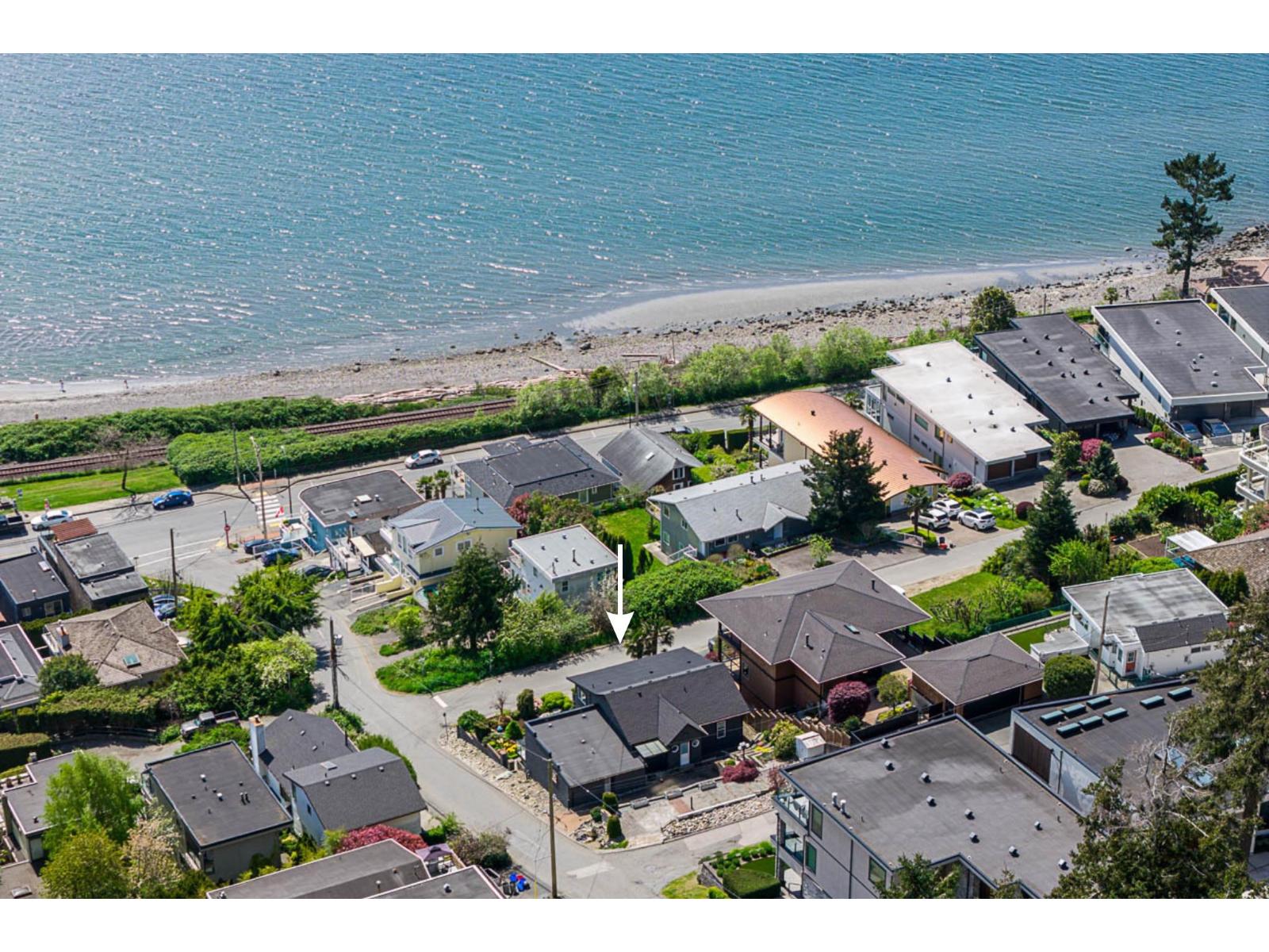 14535 SUNSET DRIVE, White Rock, British Columbia