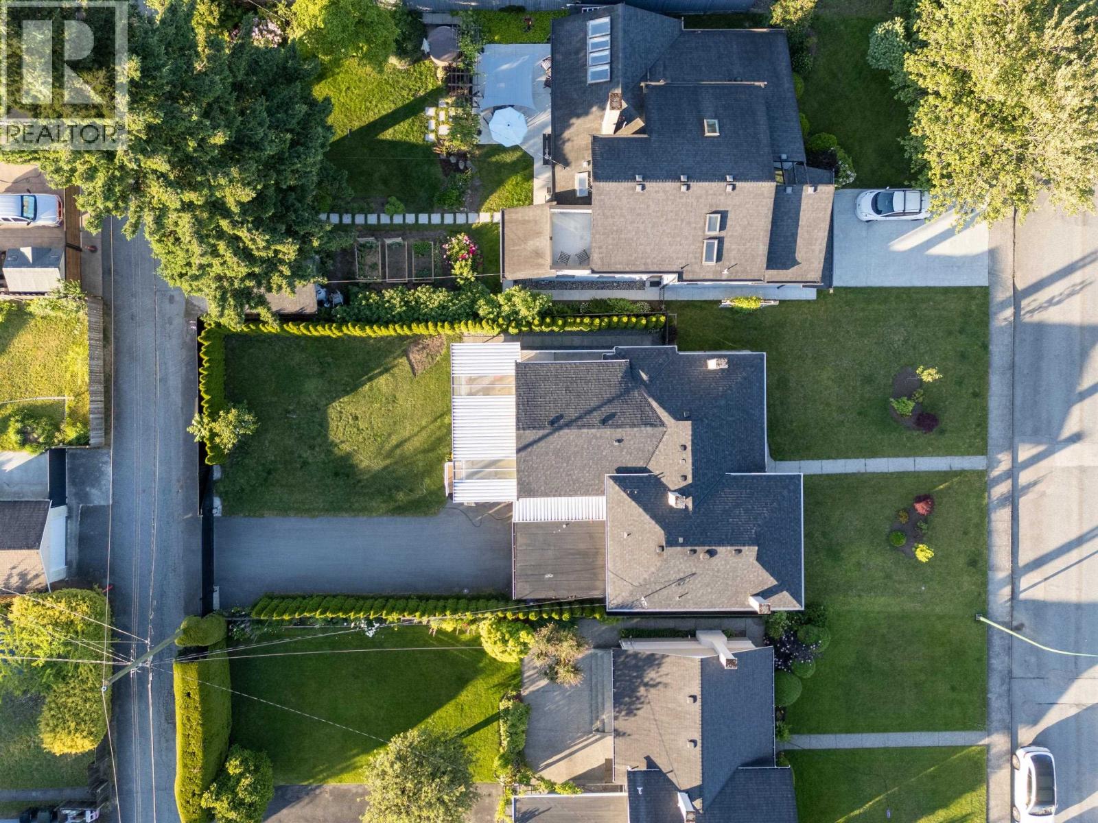 8649 11th Avenue, Burnaby, British Columbia  V3N 2P9 - Photo 27 - R3126056
