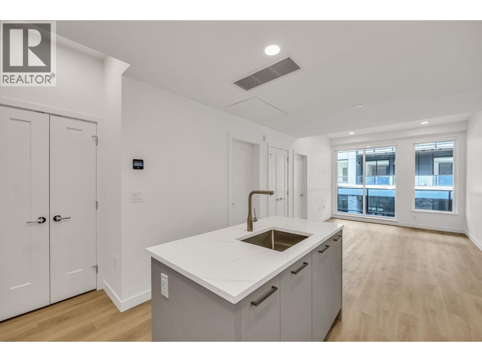 313 375 Clayton Street, Coquitlam, British Columbia  V3K 3X6 - Photo 6 - R3126069