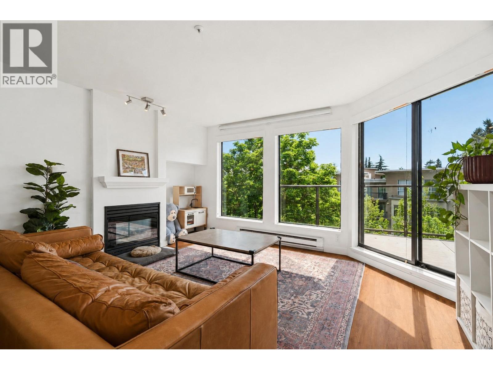 413 2968 BURLINGTON DRIVE, Coquitlam, British Columbia