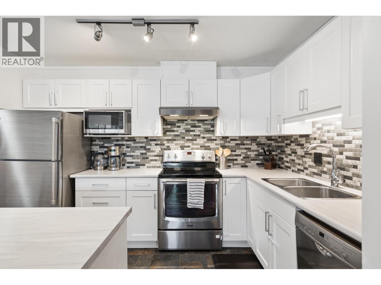 413 2968 Burlington Drive, Coquitlam, British Columbia  V3B 7N4 - Photo 3 - R3122616