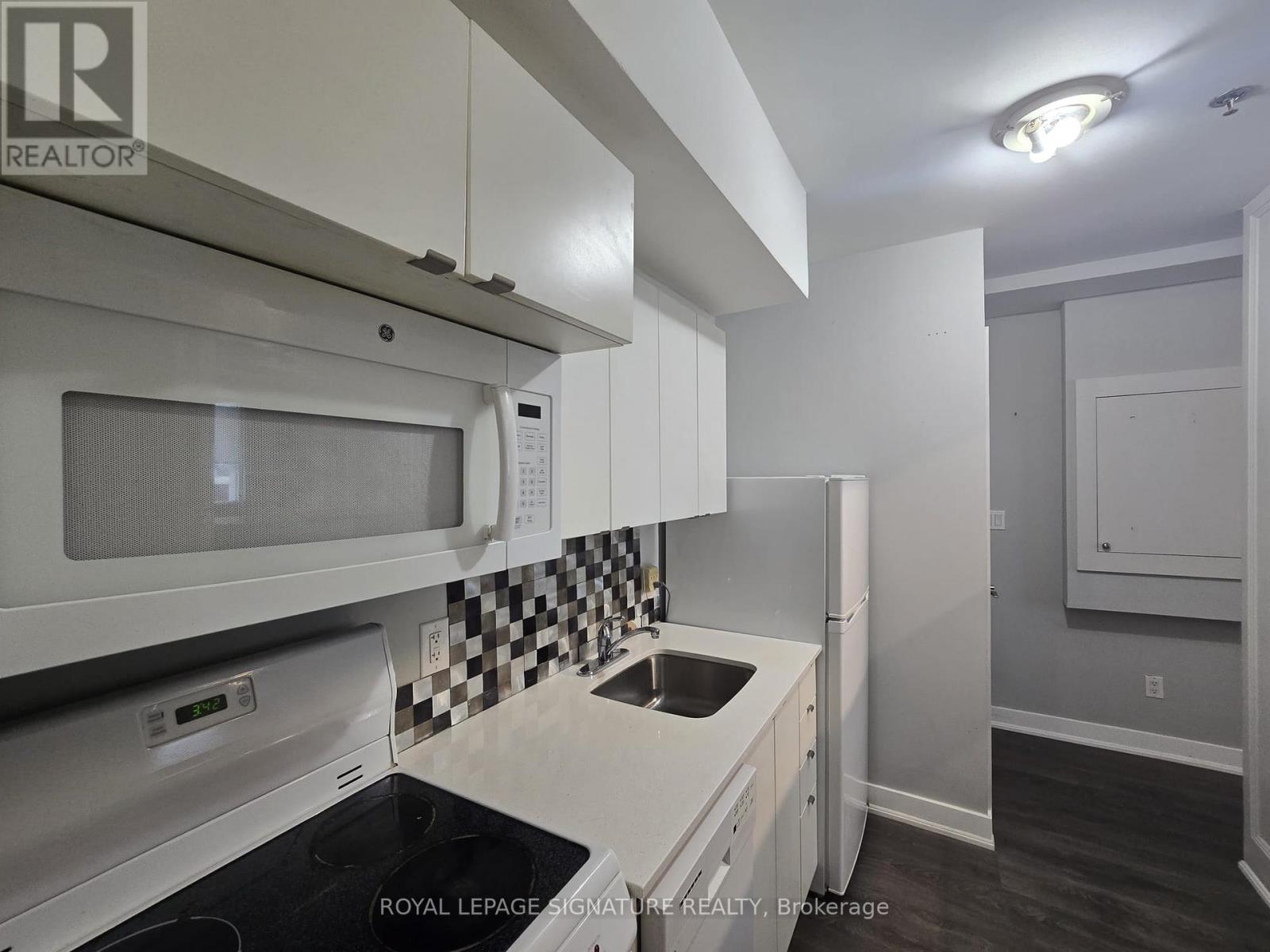 3 - 726 Sheppard Avenue W, Toronto, Ontario M3H 2S8 - Photo 9 - C13152664