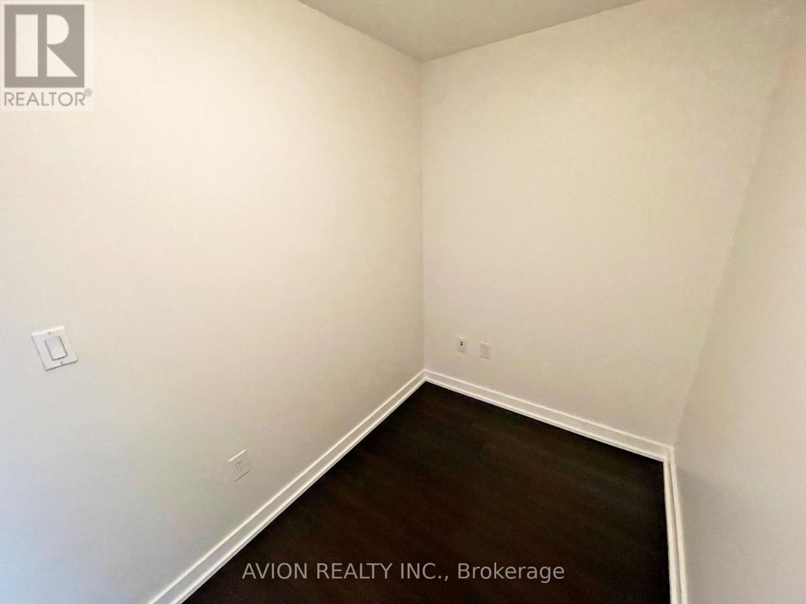 1807 - 21 Iceboat Terrace, Toronto, Ontario M5V 4A9 - Photo 11 - C13152686