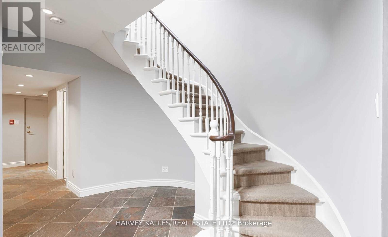 22 Lower Village Gate, Toronto, Ontario  M5P 3L7 - Photo 29 - C13152688