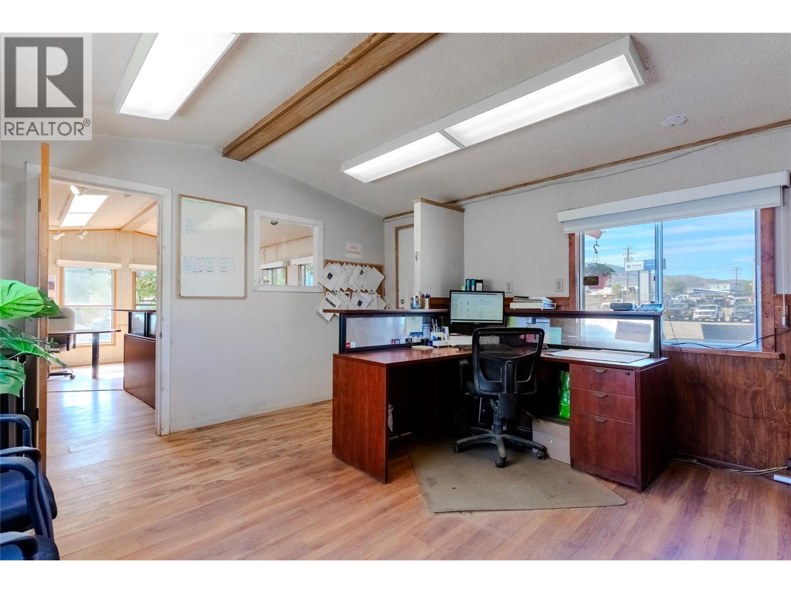 742 Athabasca Street E, Kamloops, British Columbia V2H 1C9 - Photo 15 - 10386984