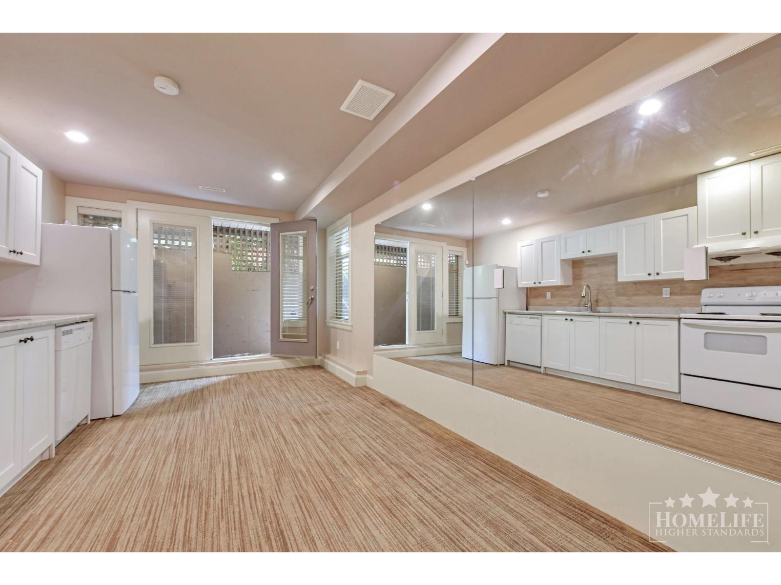 Basement 14066 24 Avenue, Surrey, British Columbia  V4A 2H3 - Photo 3 - R3126091
