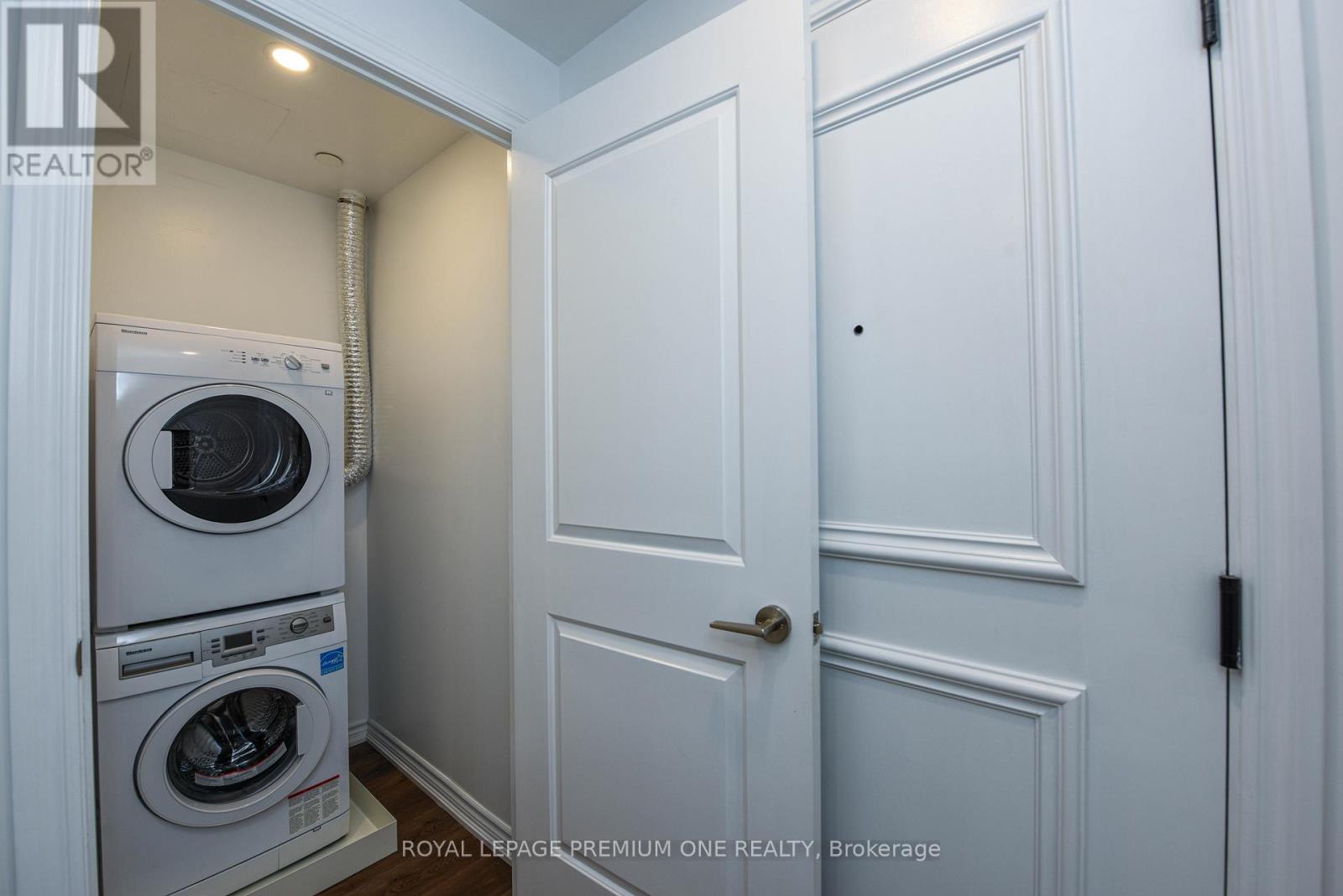 401 - 571 Prince Edward Drive N, Toronto, Ontario  M8X 0A1 - Photo 8 - W13152666