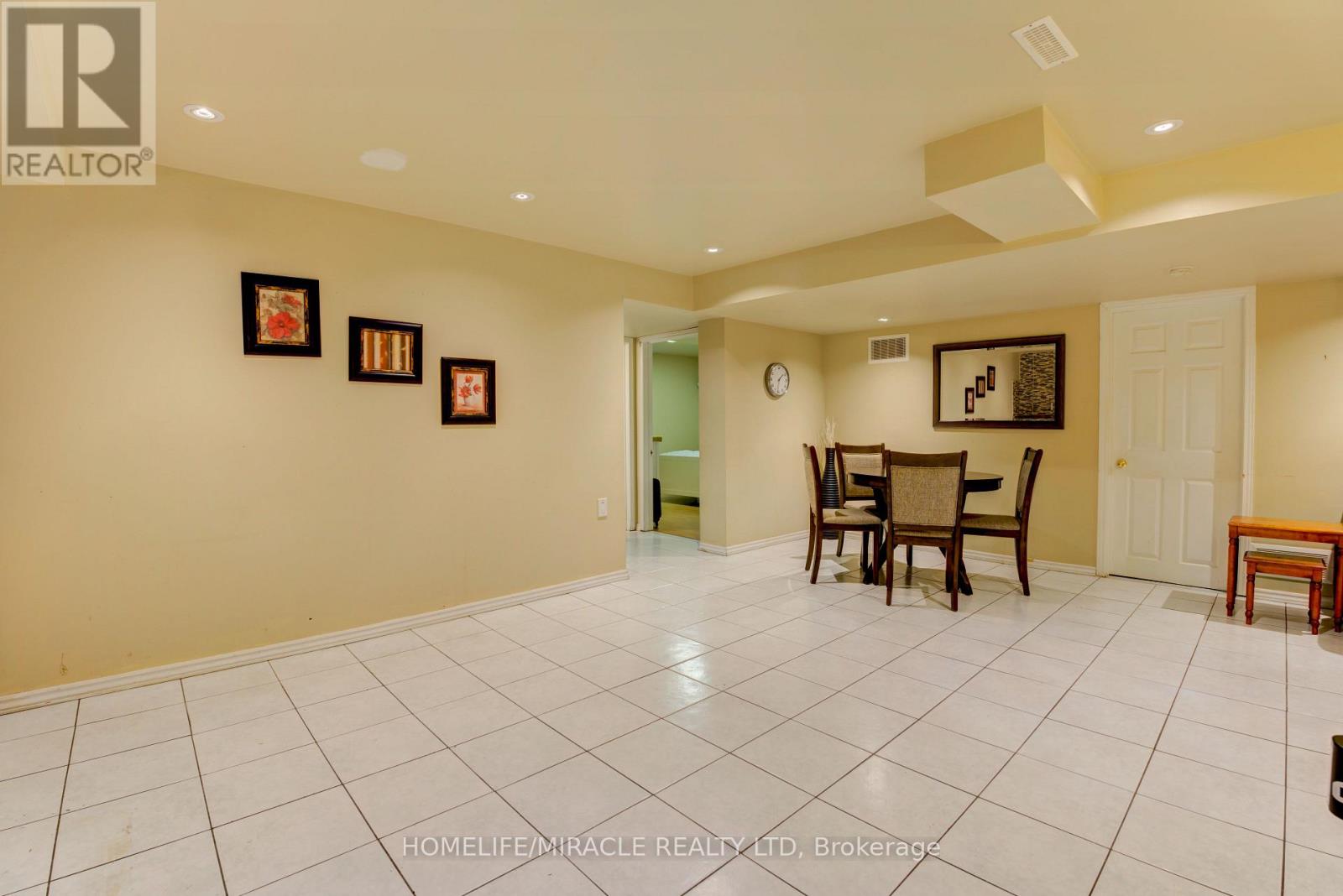 5921 Summerside Drive, Mississauga, Ontario  L5M 6K9 - Photo 6 - W13152702