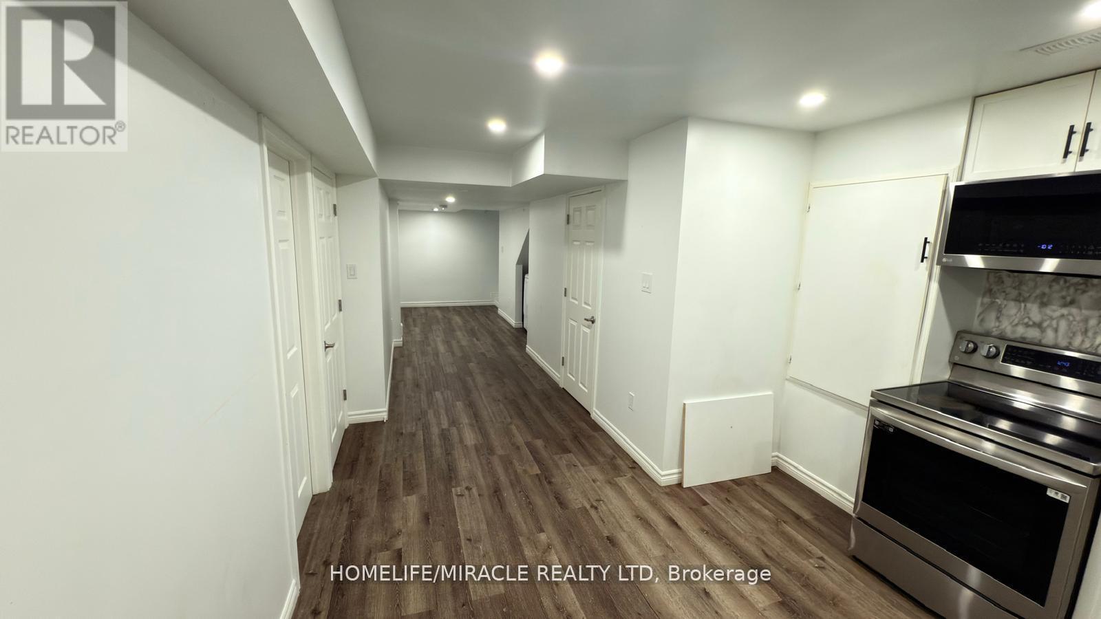 147 Yates Drive, Milton, Ontario L9E 1S7 - Photo 7 - W13152706