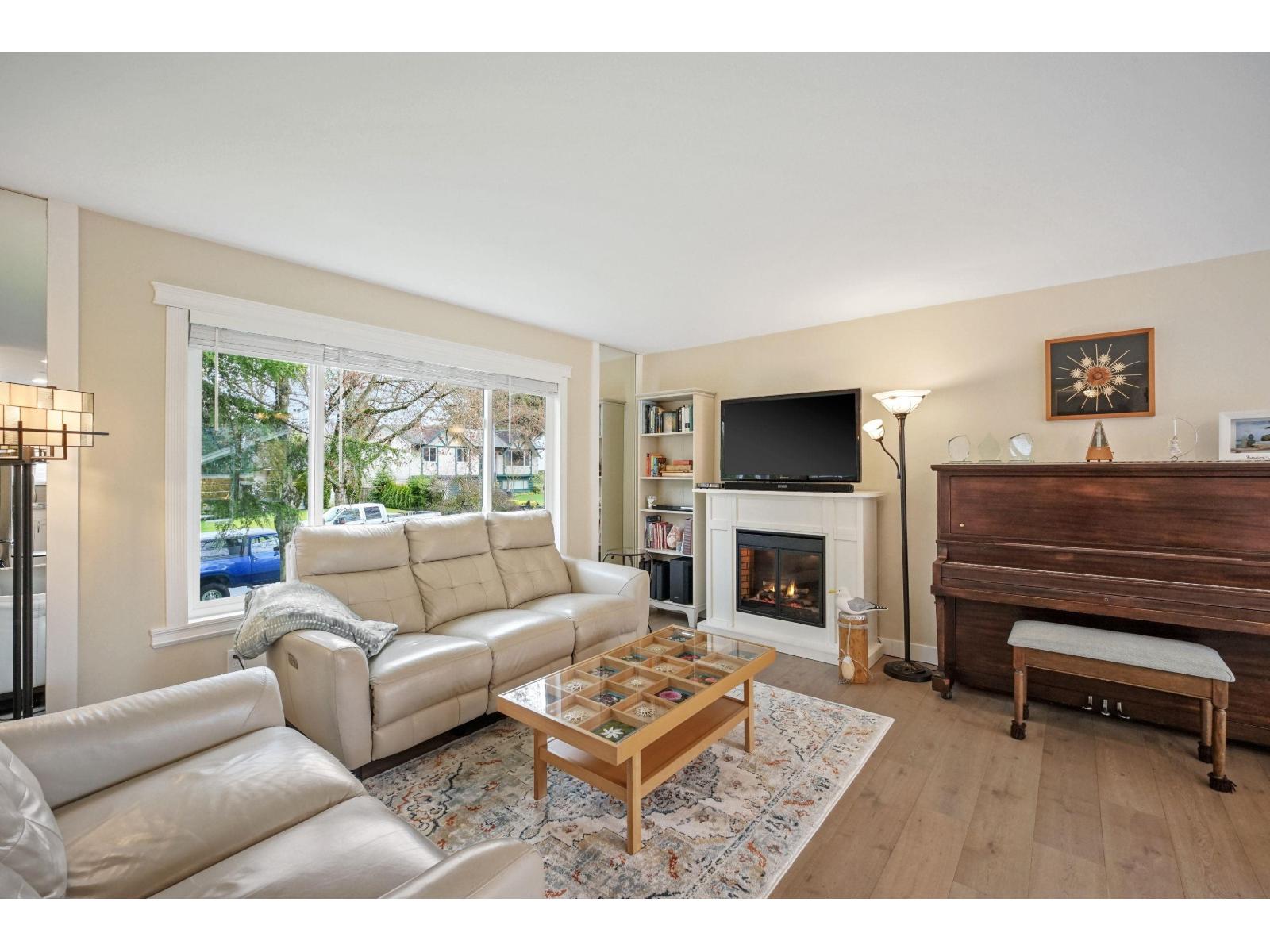 6175 Morgan Drive, Surrey, British Columbia  V3S 5B8 - Photo 3 - R3126068