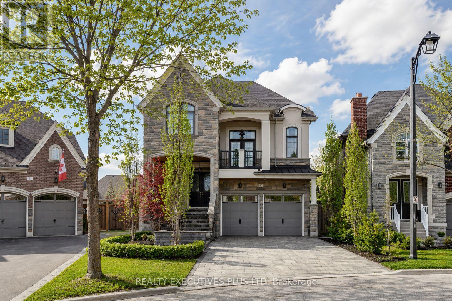 10 SIM HILL CRESCENT, King, Ontario