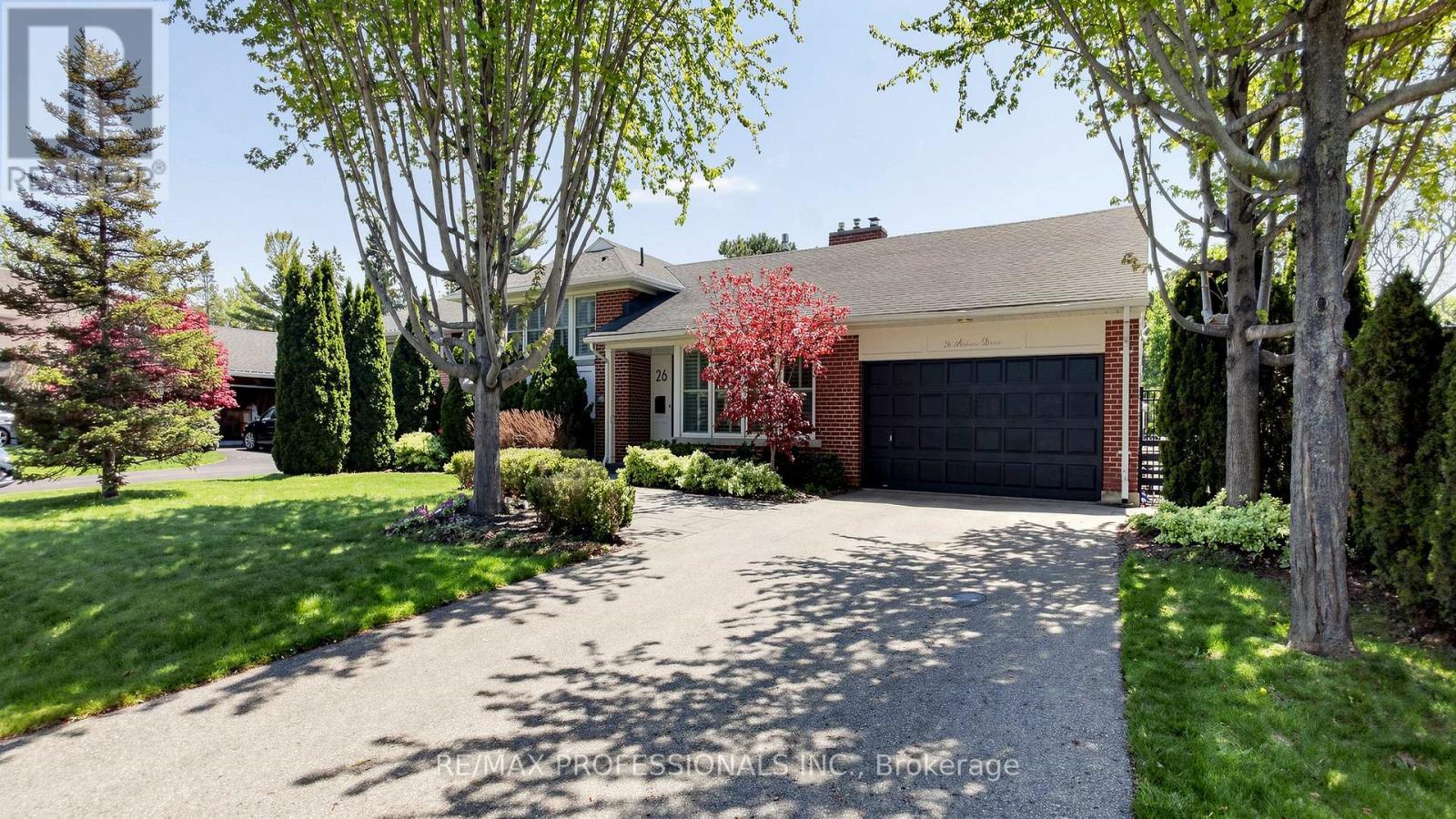 26 Abilene Drive, Toronto, Ontario M9A 2M8 - Photo 5 - W13152458