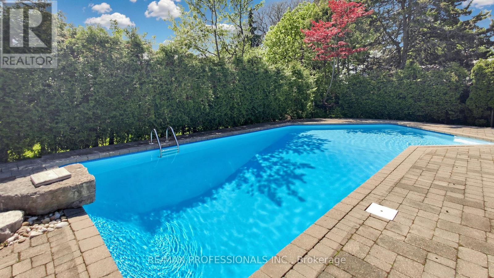 26 Abilene Drive, Toronto, Ontario M9A 2M8 - Photo 3 - W13152458