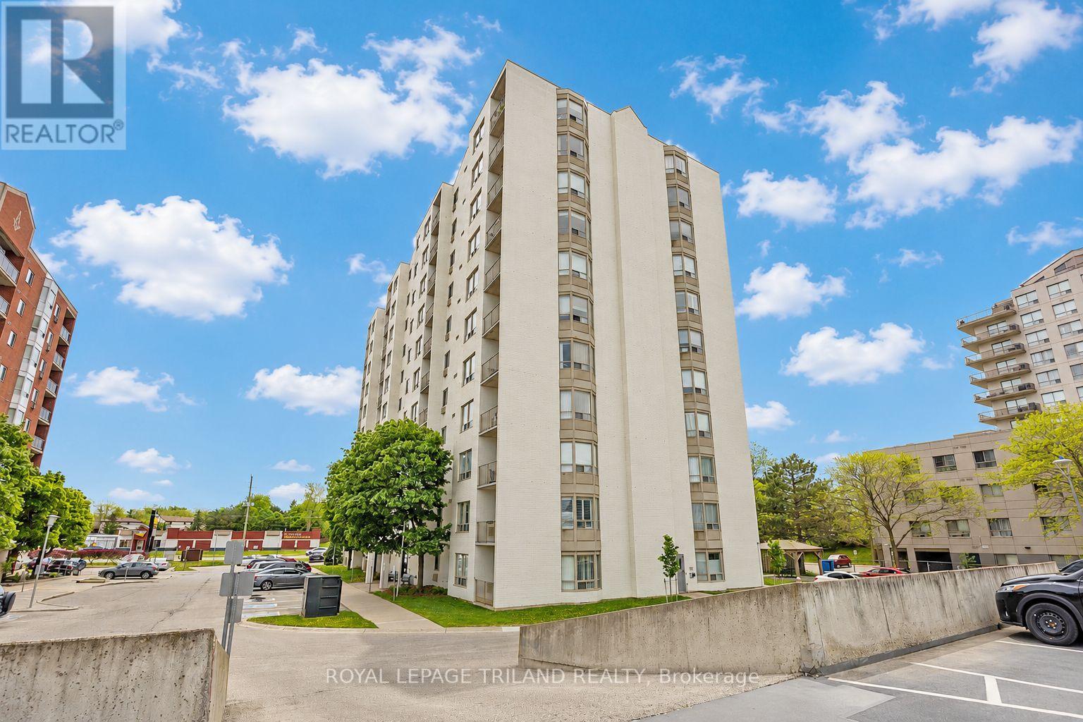 105 - 333 Commissioners Road W, London South, Ontario  N6J 4X7 - Photo 2 - X12860116