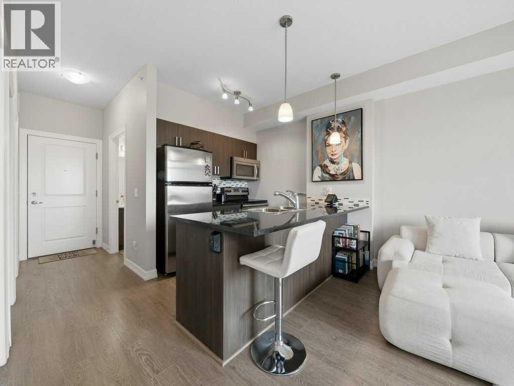401, 117 Copperpond Common Se, Calgary, Alberta  T2Z 5E2 - Photo 4 - A2313134