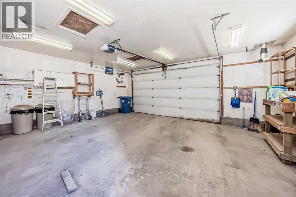 329 Martinwood Place NE, Calgary, Alberta  T3J 3H7 - Photo 16 - A2285894