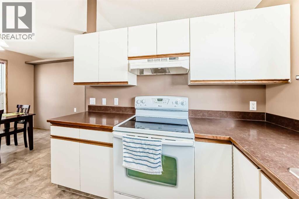 329 Martinwood Place NE, Calgary, Alberta  T3J 3H7 - Photo 22 - A2285894