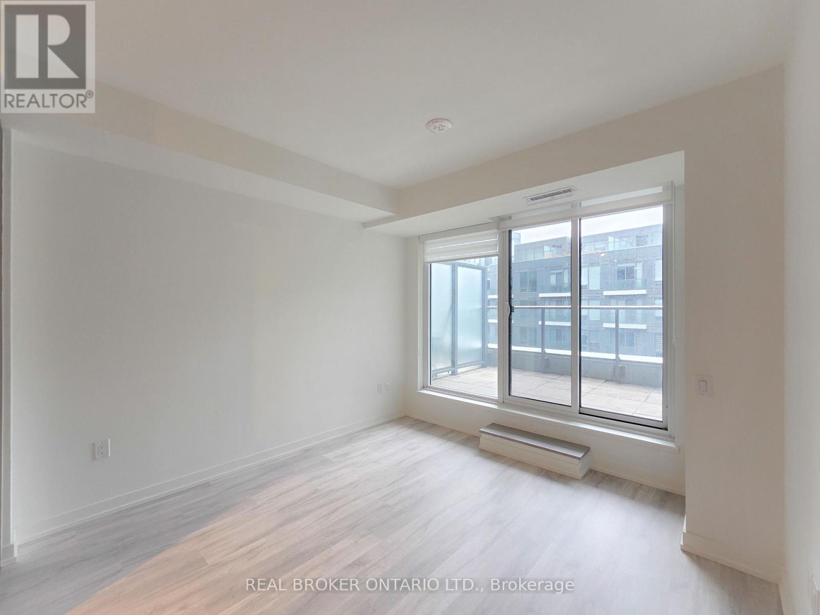 S518 - 8 Olympic Garden Drive, Toronto, Ontario  M2M 4E7 - Photo 6 - C13108622