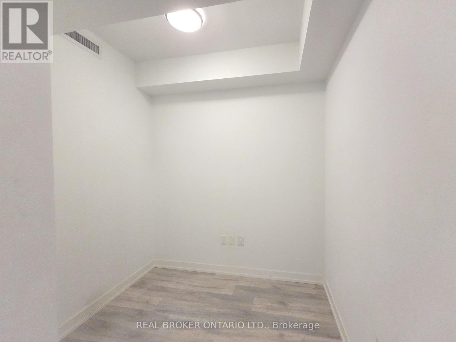 S518 - 8 Olympic Garden Drive, Toronto, Ontario  M2M 4E7 - Photo 13 - C13108622