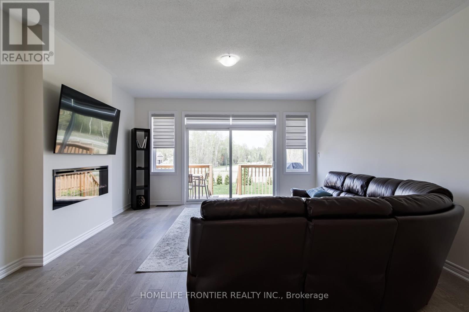 172 Ramblewood Drive S, Wasaga Beach, Ontario  L9Z 0L6 - Photo 4 - S13027534