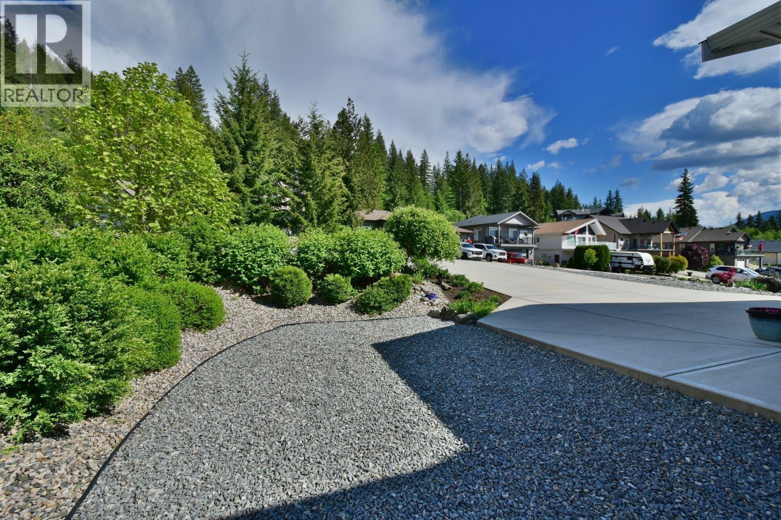 2592 Alpen Paradies Road Unit# #38, Blind Bay, British Columbia  V0E 1H1 - Photo 58 - 10387905