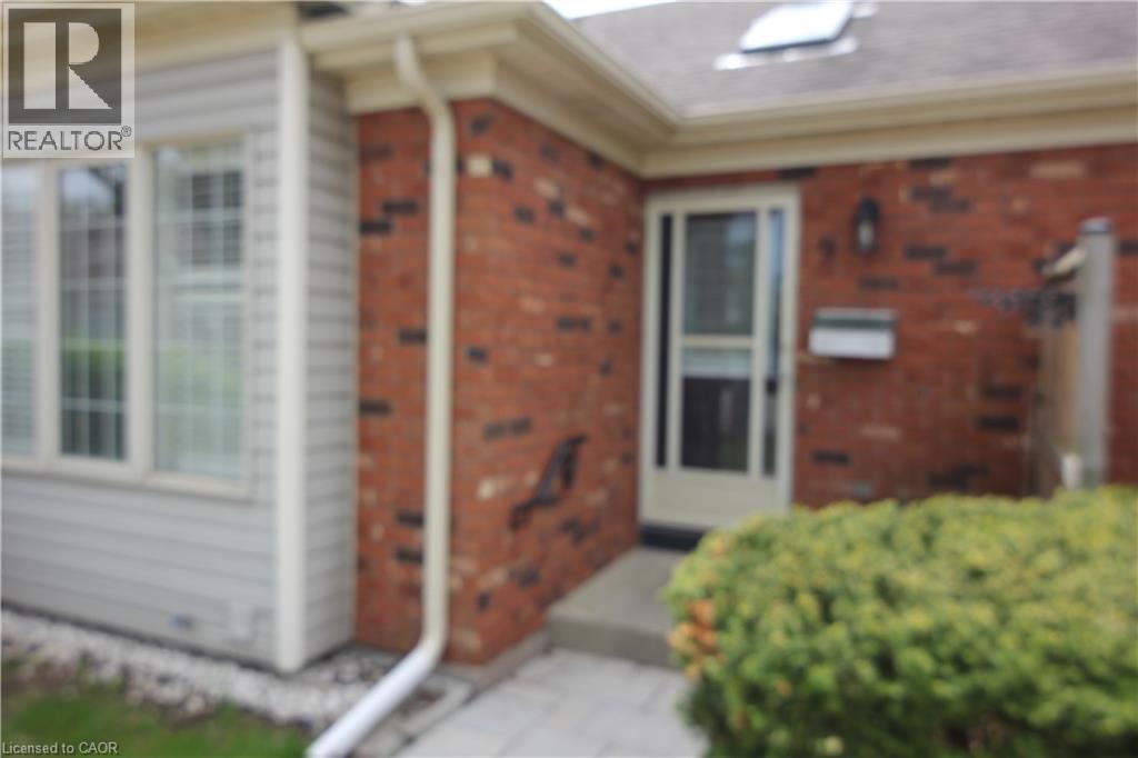 175 Fiddlers Green Road Unit# 9, Hamilton, Ontario  L9G 4X7 - Photo 3 - 40803784