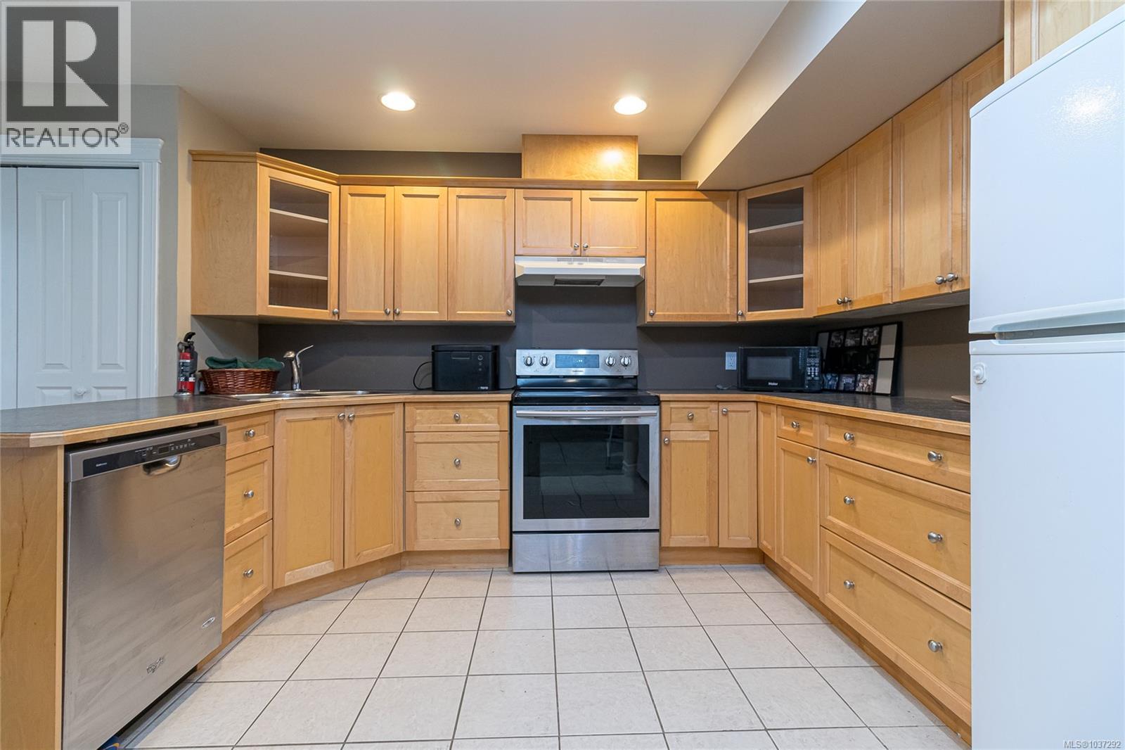 2031 Troon Crt, Langford, British Columbia  V9B 6R6 - Photo 39 - 1037292