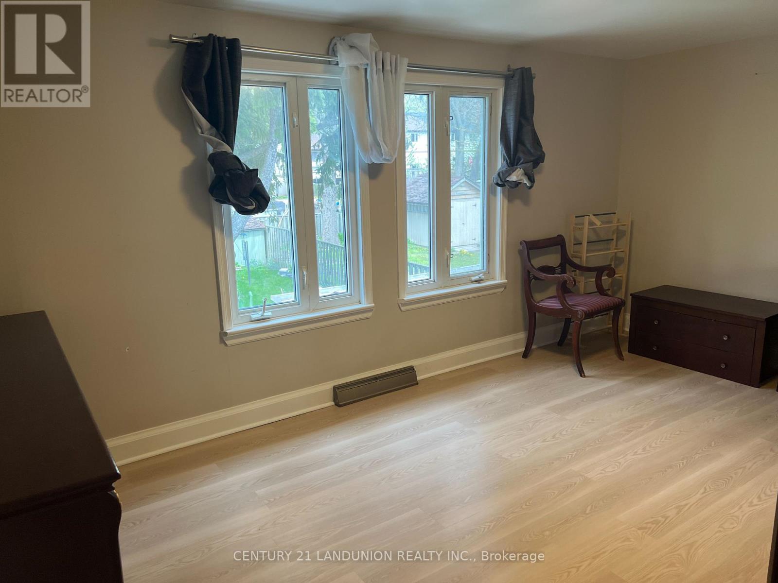 34 Grassmere Court, Oshawa, Ontario  L1H 3X4 - Photo 13 - E13152734