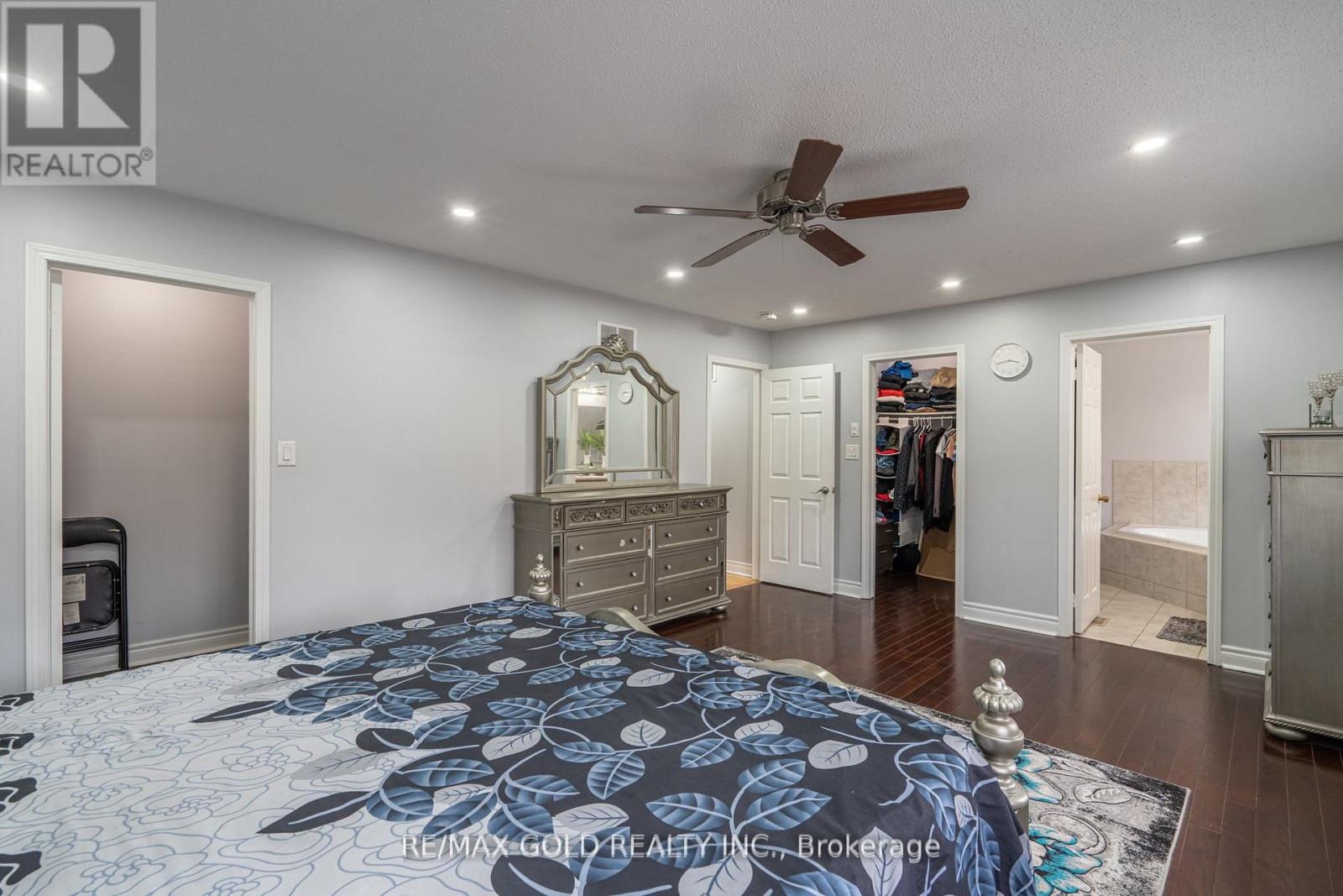 8 Bayridge Drive, Brampton, Ontario  L6P 2H8 - Photo 22 - W13151636