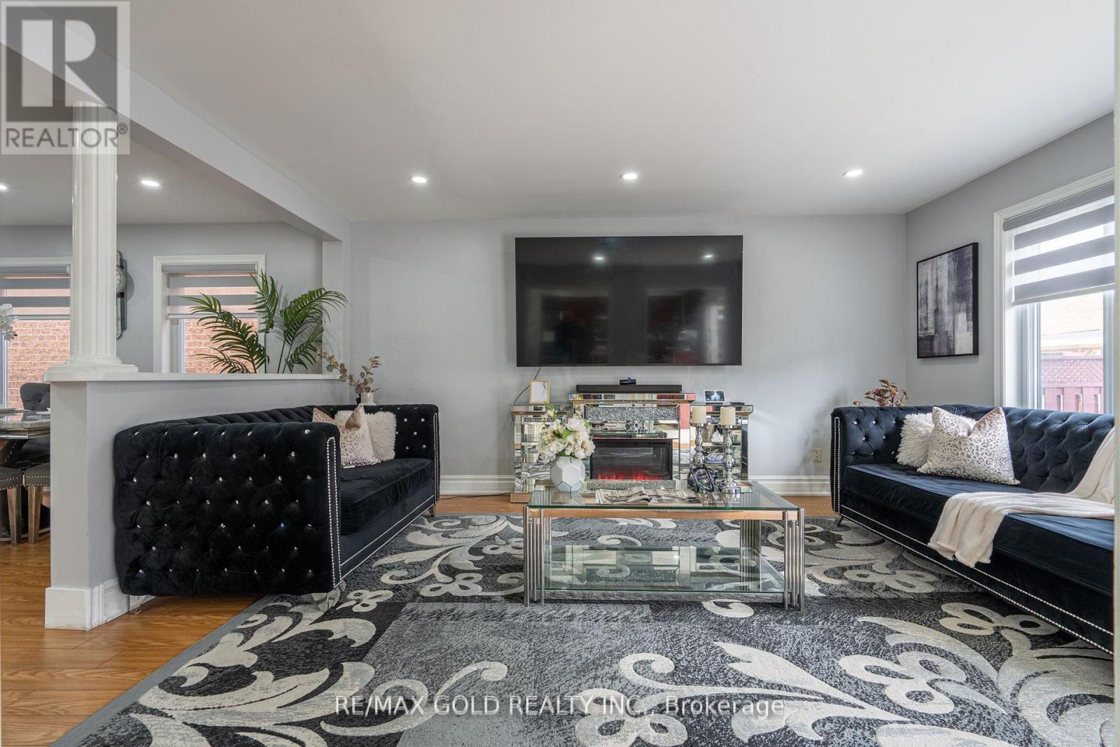 8 Bayridge Drive, Brampton, Ontario  L6P 2H8 - Photo 11 - W13151636