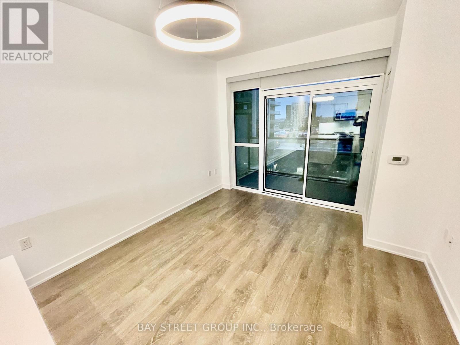 703 - 75 Oneida Crescent, Richmond Hill, Ontario  L4B 0H3 - Photo 6 - N13152718