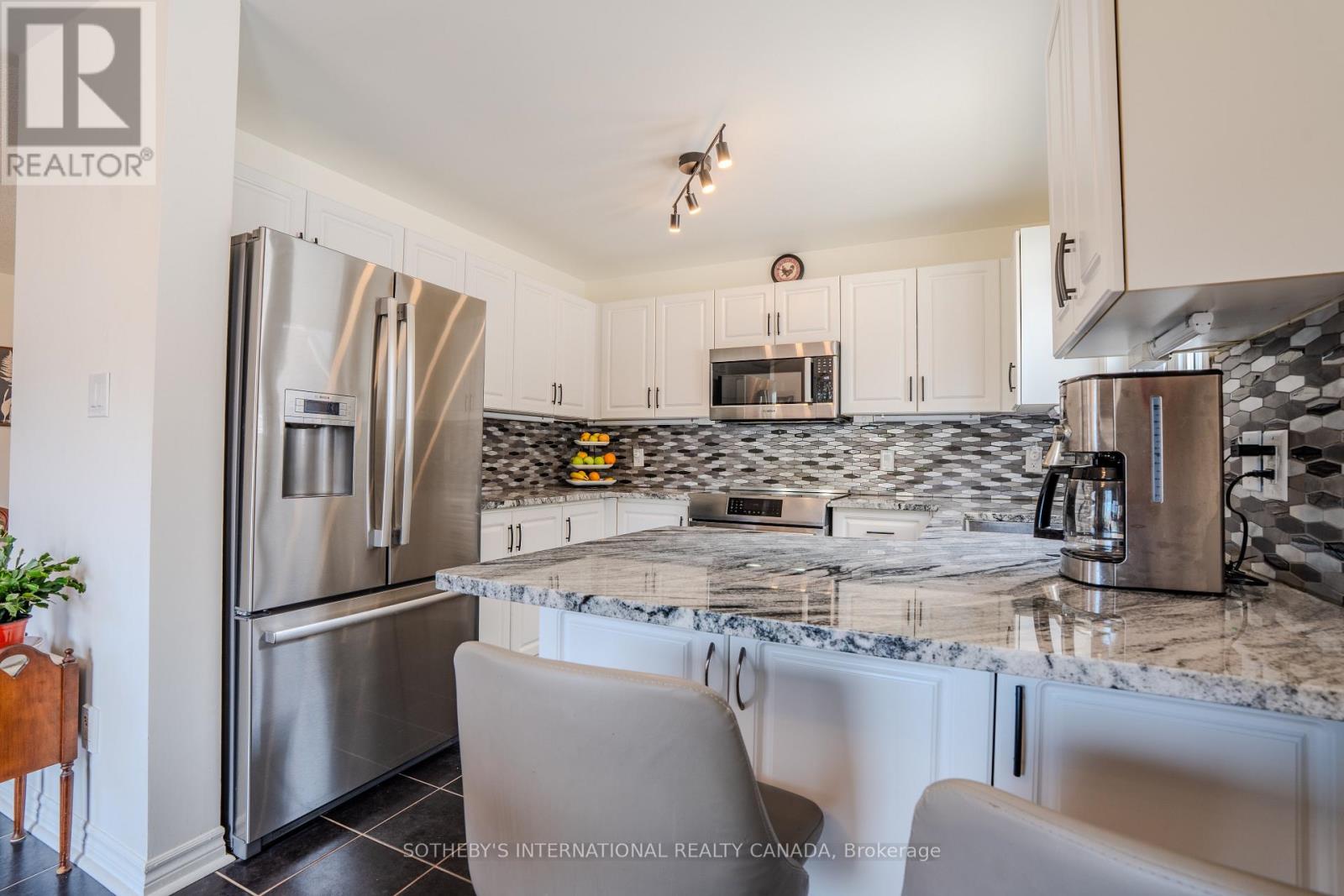 19 Grand Poplar Lane, Wasaga Beach, Ontario  L9Z 0C7 - Photo 12 - S13152724