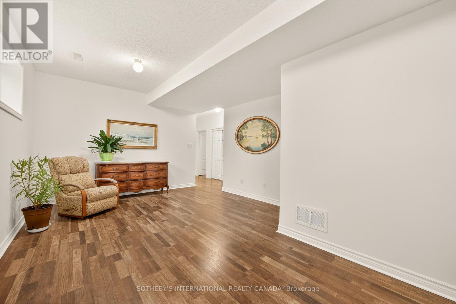 19 Grand Poplar Lane, Wasaga Beach, Ontario  L9Z 0C7 - Photo 23 - S13152724