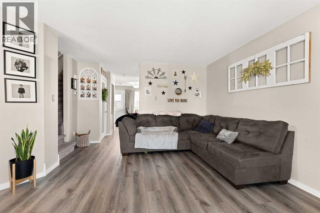 241 Upland Boulevard W, Brooks, Alberta  T1R 0R1 - Photo 7 - A2308976