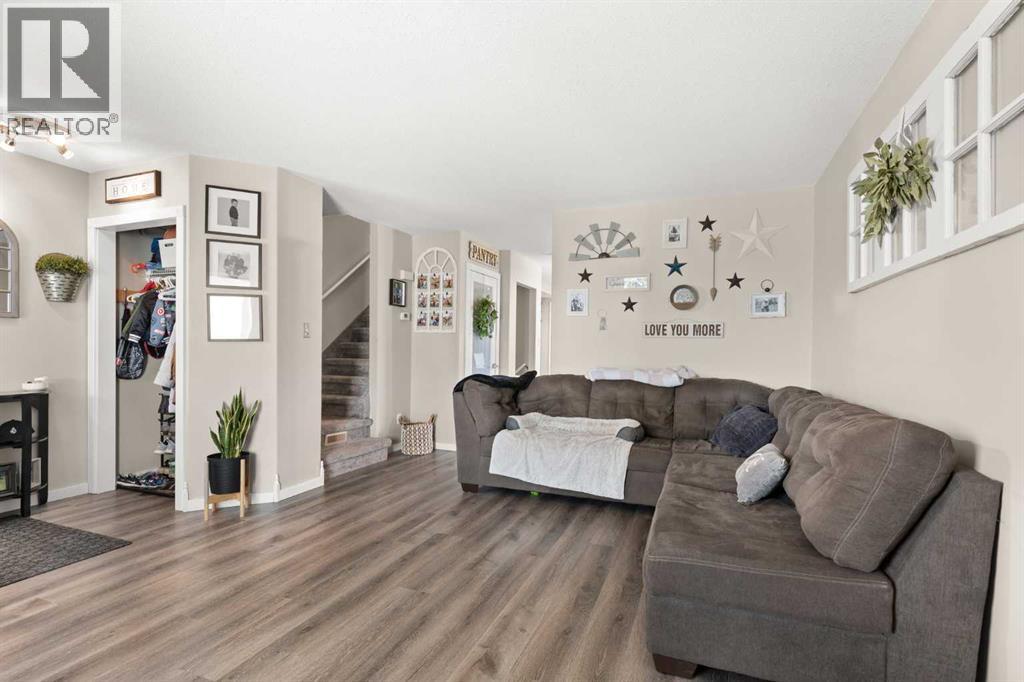 241 Upland Boulevard W, Brooks, Alberta  T1R 0R1 - Photo 8 - A2308976