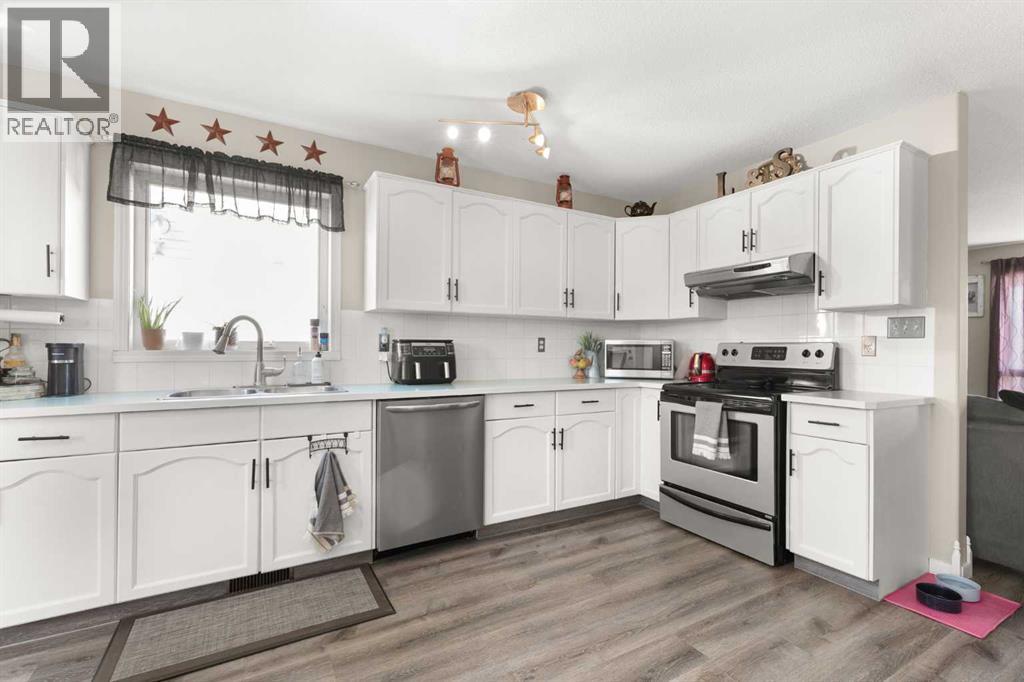 241 Upland Boulevard W, Brooks, Alberta  T1R 0R1 - Photo 16 - A2308976